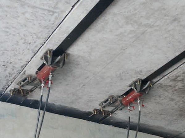 碳纖維板加固